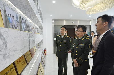 浙江省公安消防總隊政委梁云紅一行到王力能誠調研